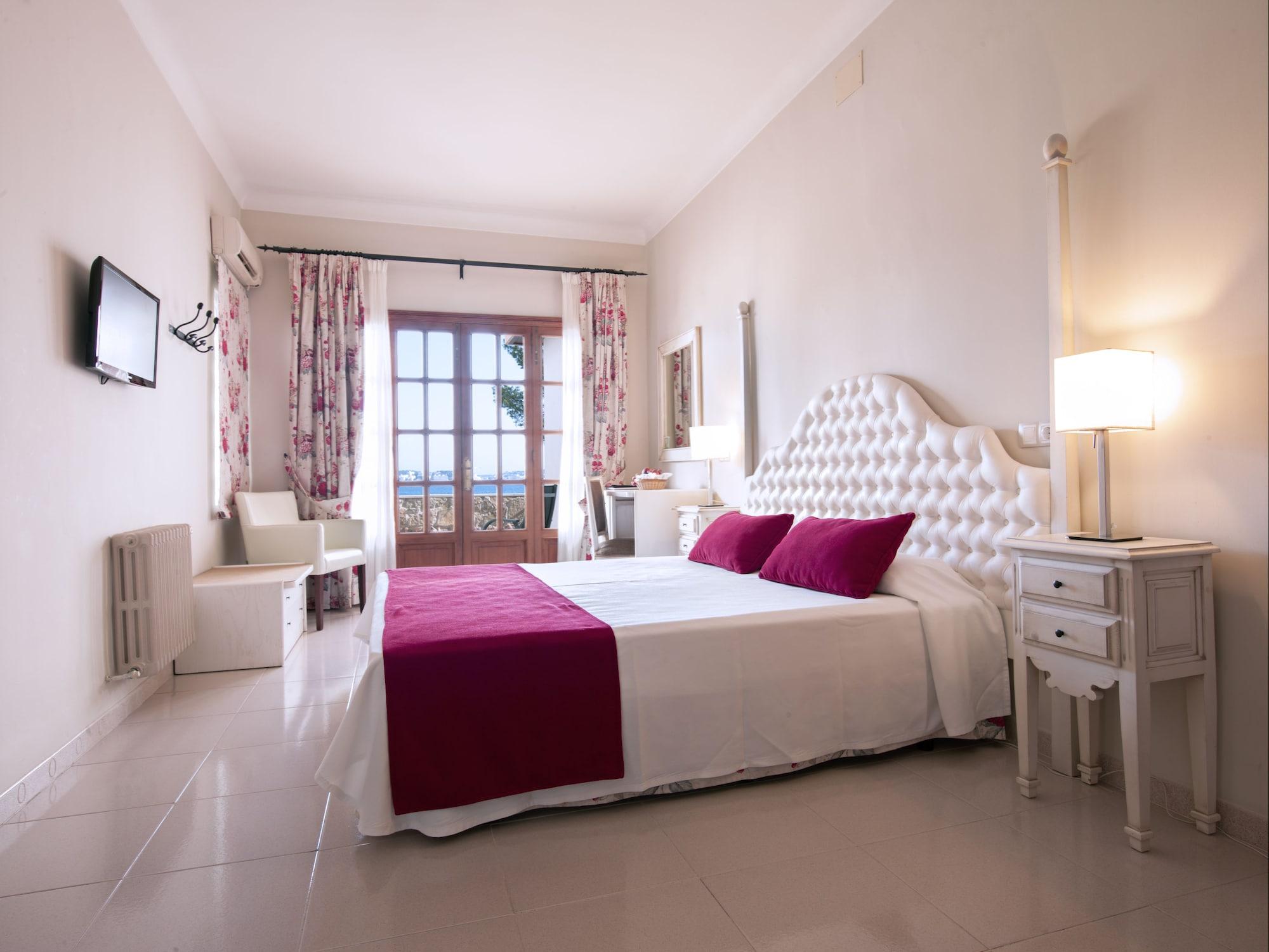 Cala Fornells Hotell 4*